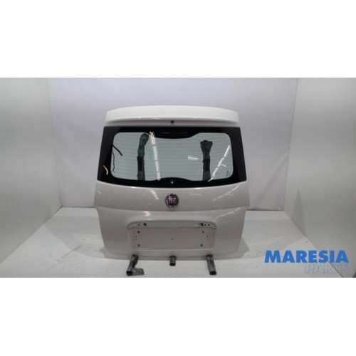 Fiat - 500 - Tailgate