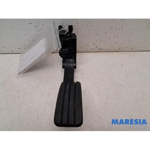 Opel - Vivaro - Gaspedalposition Sensor