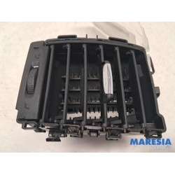 Opel - Vivaro - Dashboard vent
