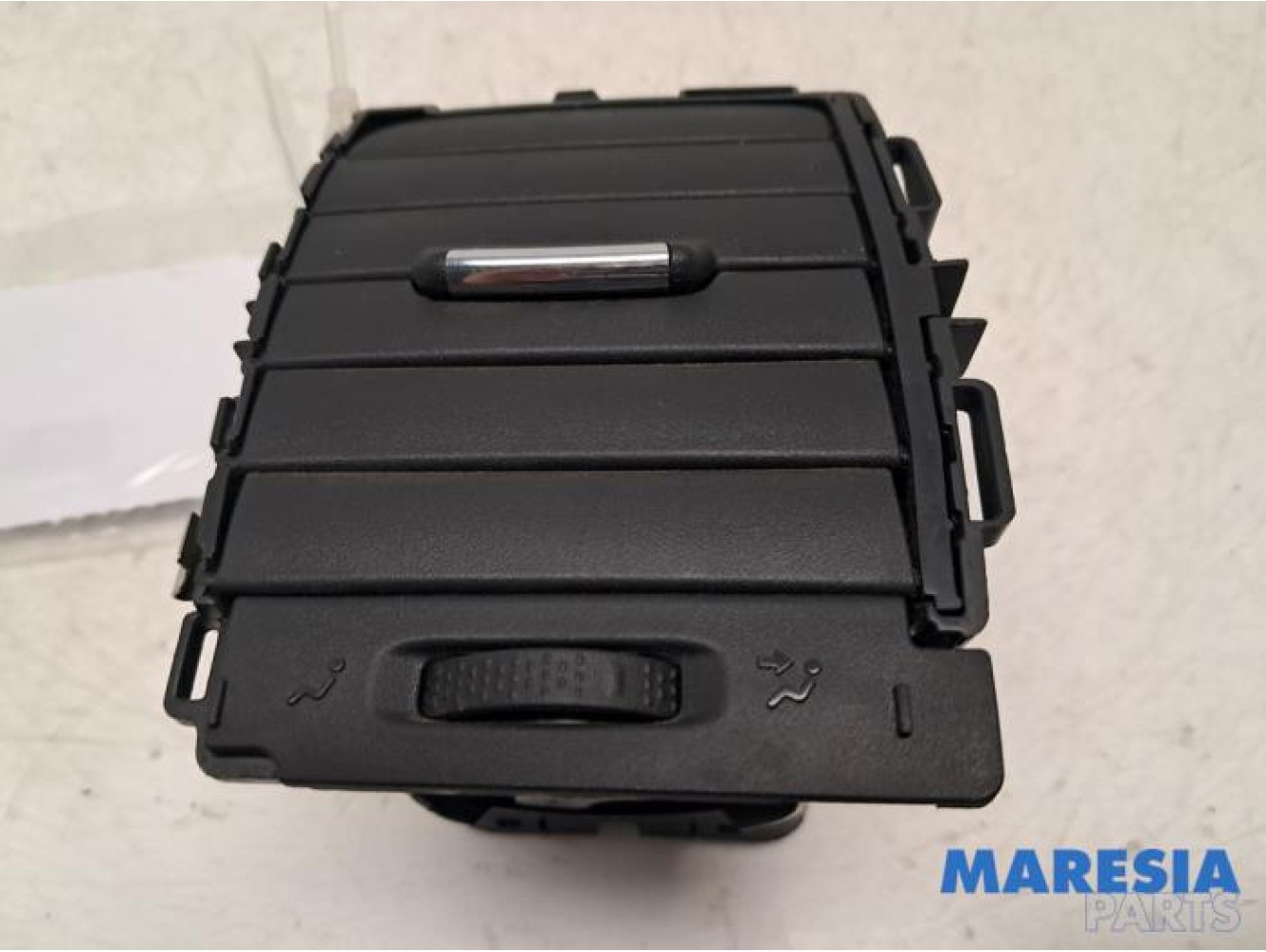 Opel - Vivaro - Dashboard vent