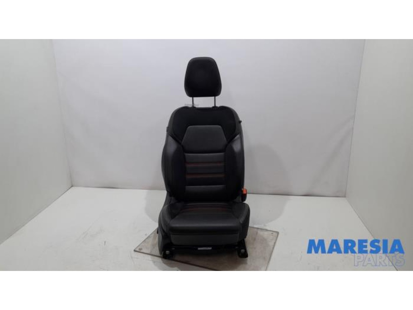 Renault - Arkana - Seat, right