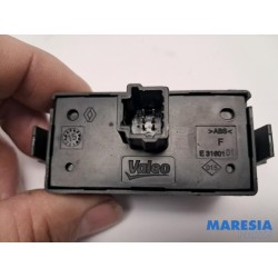 Opel - Vivaro - Panic lighting switch