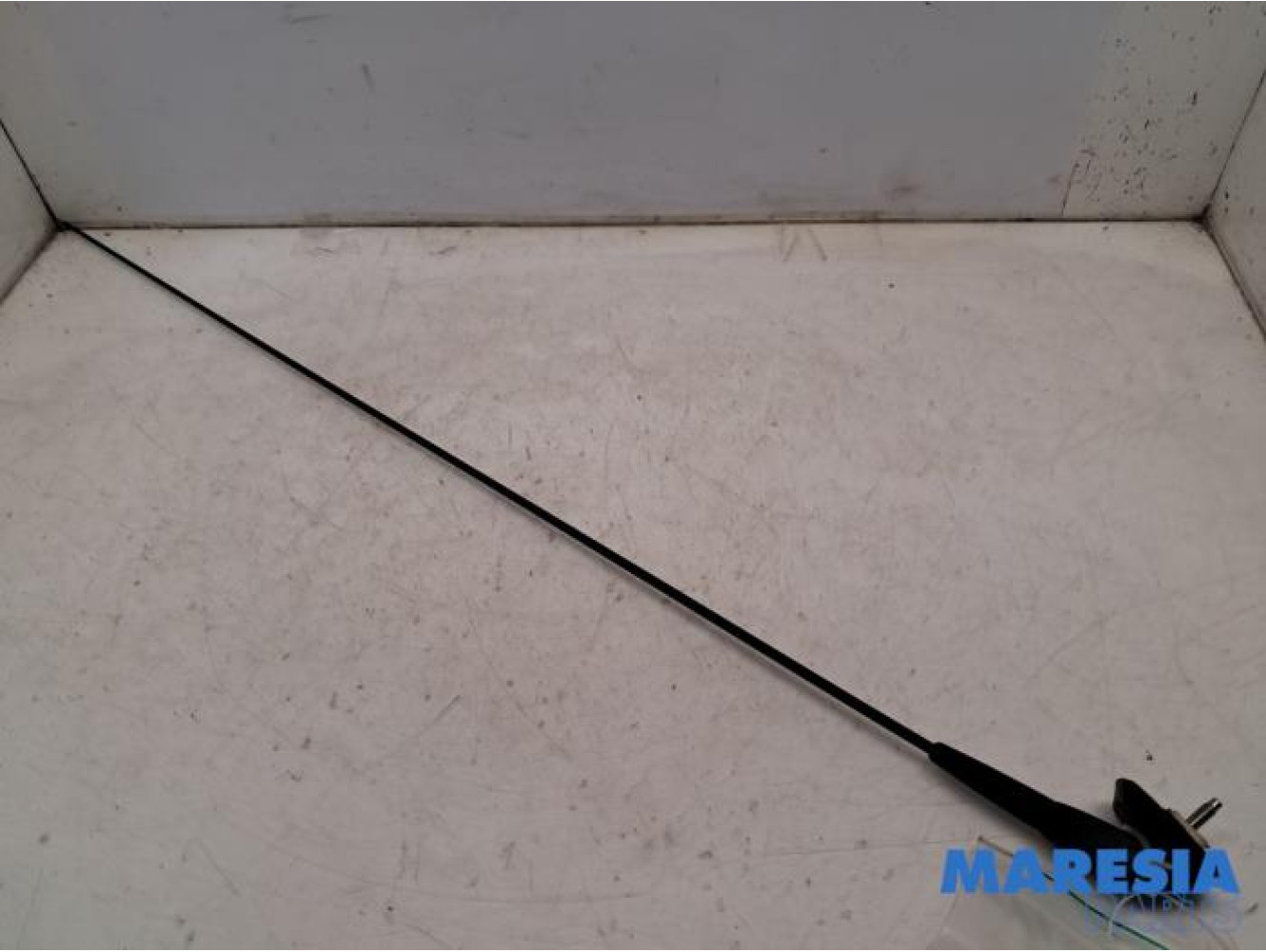 Opel - Vivaro - Antenna