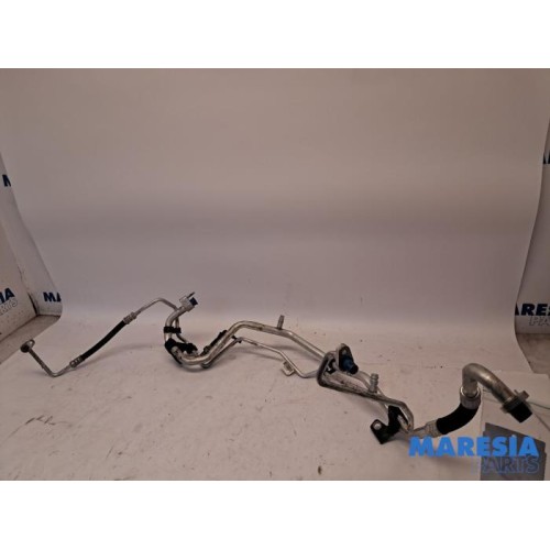 Toyota - Pro-Ace - Air conditioning line