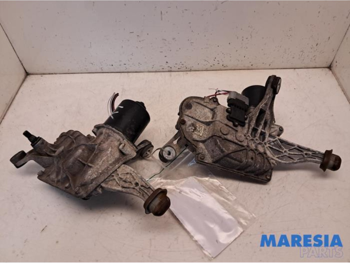 Renault - Scenic - Scheibenwischermotor vorne