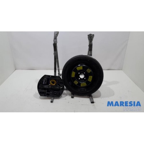 Citroen - C3 - Krikset + reservewiel