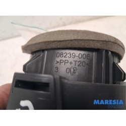 Opel - Vivaro - Dashboard vent