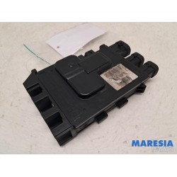 Opel - Vivaro - Voltage regulator