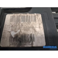 Opel - Vivaro - Voltage regulator