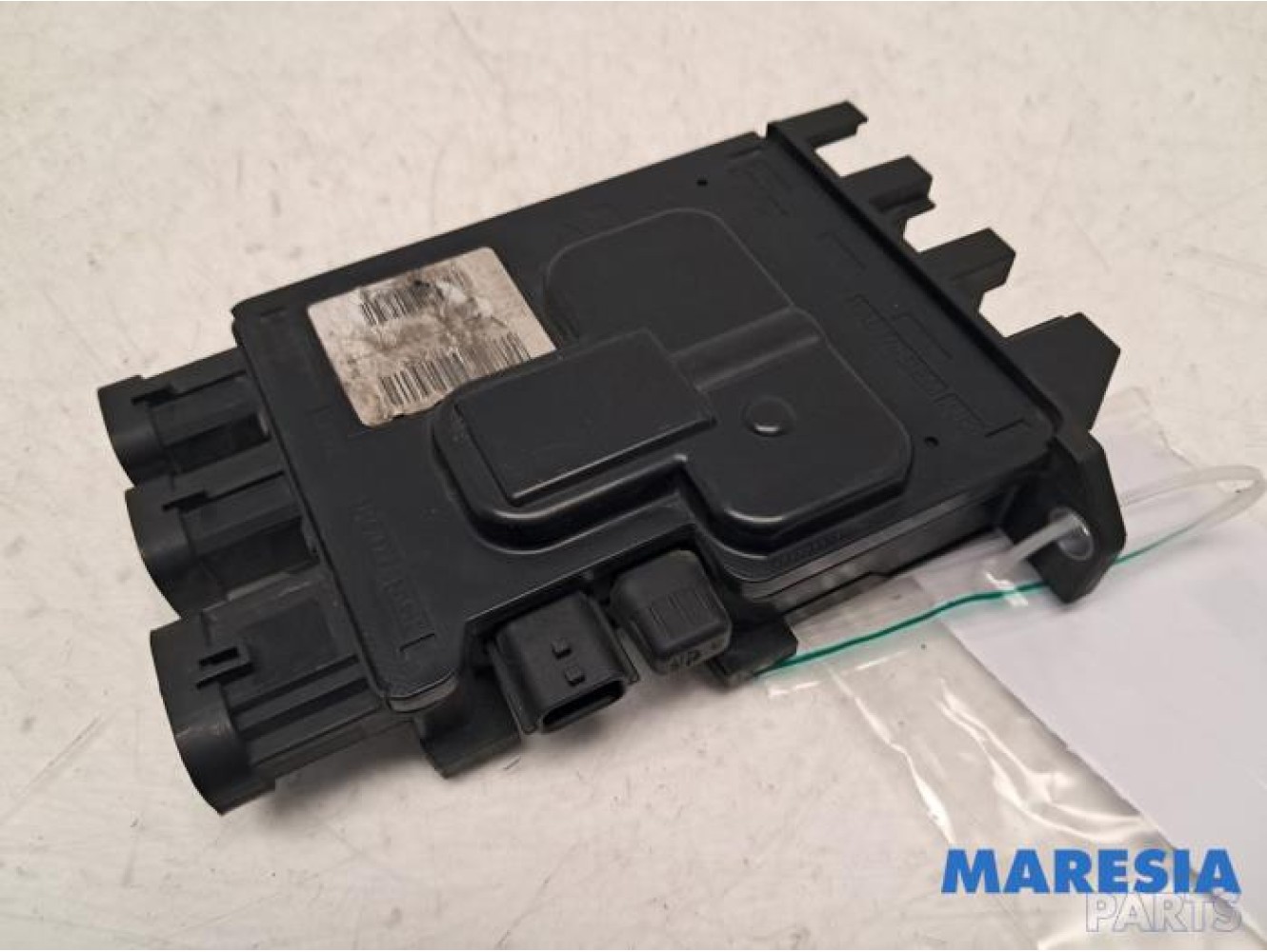 Opel - Vivaro - Voltage regulator