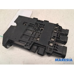 Opel - Vivaro - Voltage regulator