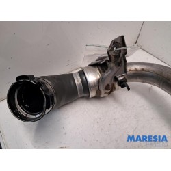 Opel - Vivaro - Intercooler tube