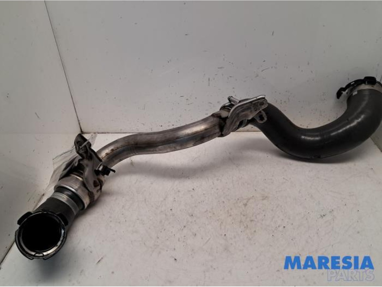 Opel - Vivaro - Intercooler tube