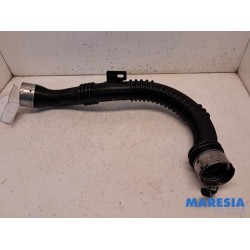 Opel - Vivaro - Intercooler tube