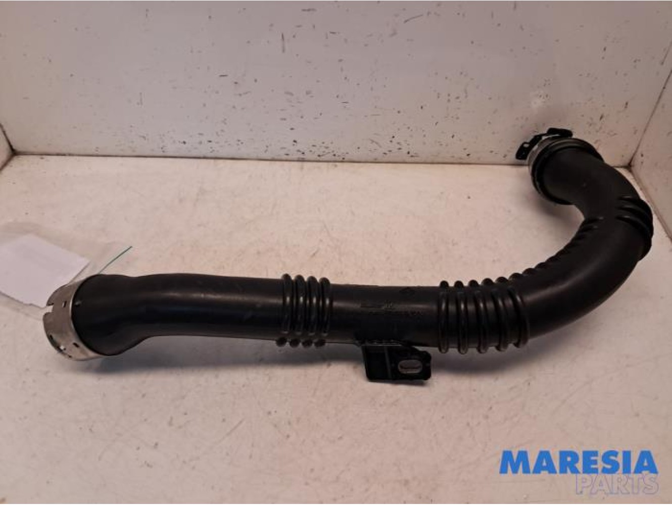 Opel - Vivaro - Intercooler tube