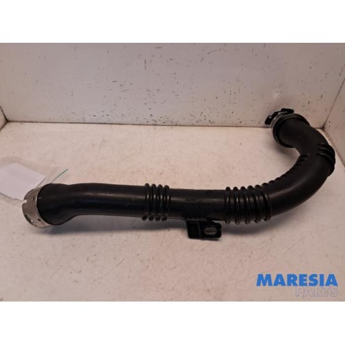 Opel - Vivaro - Intercooler tube