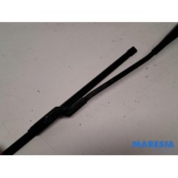 Opel - Vivaro - Front wiper arm