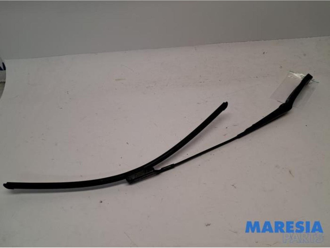Opel - Vivaro - Front wiper arm