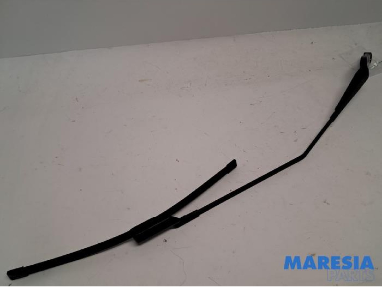 Opel - Vivaro - Front wiper arm