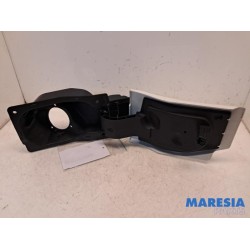 Opel - Vivaro - Tank Klep