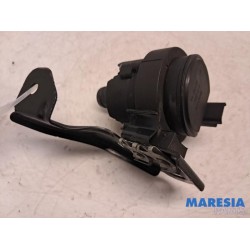 Opel - Vivaro - Additional water pump