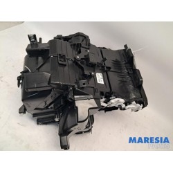 Renault - Arkana - Heater housing