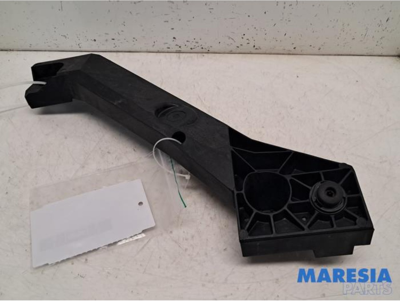 Opel - Vivaro - Front part support