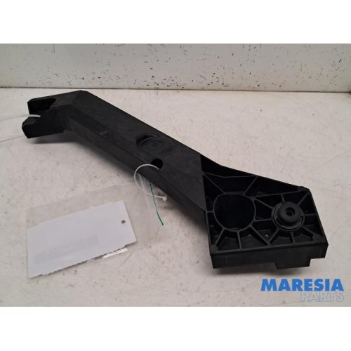 Opel - Vivaro - Front part support
