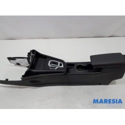 Renault - Arkana - Middle console