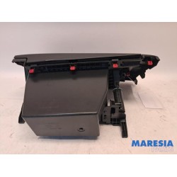 Renault - Arkana - Glovebox