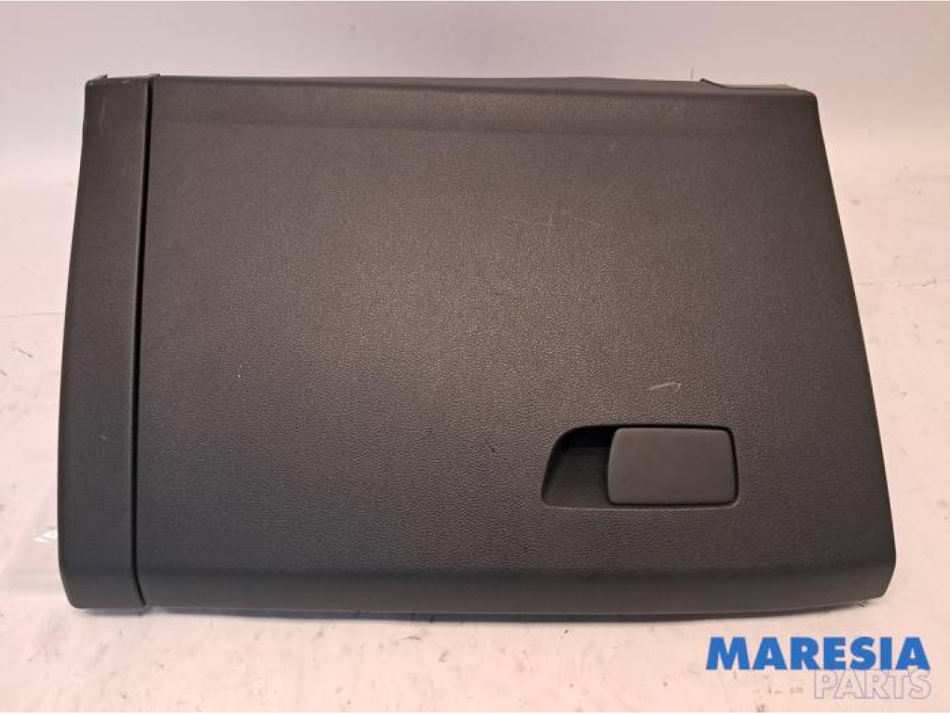 Renault - Arkana - Glovebox