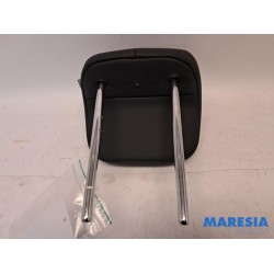 Renault - Arkana - Headrest