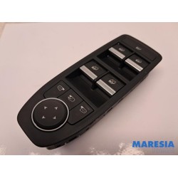 Renault - Arkana - Multi-functional window switch