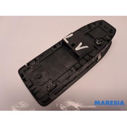Renault - Arkana - Multi-functional window switch