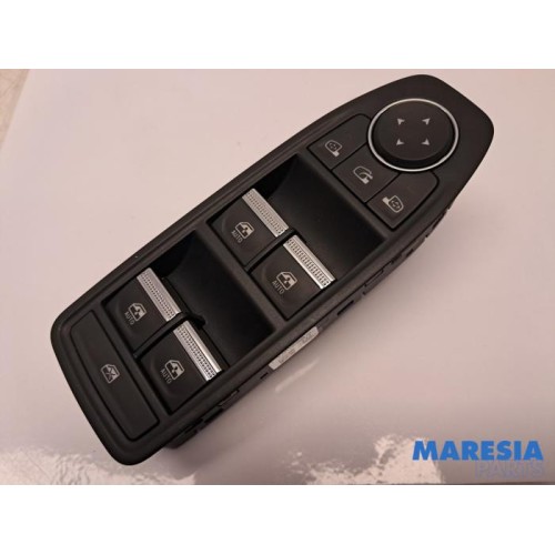 Renault - Arkana - Multi-functional window switch