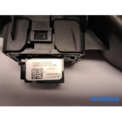 Renault - Arkana - Electric window switch
