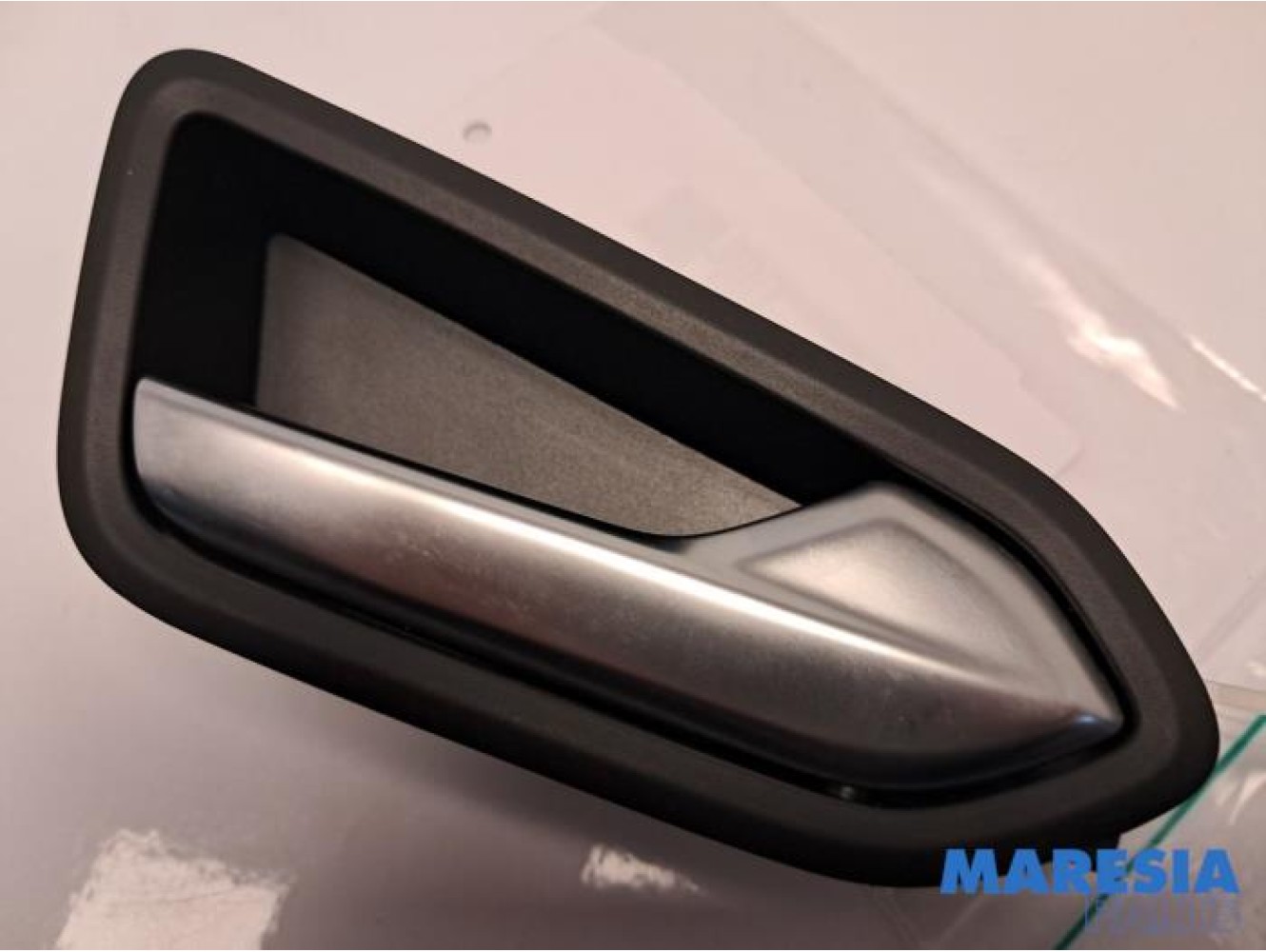 Renault - Arkana - Front door handle 4-door, right