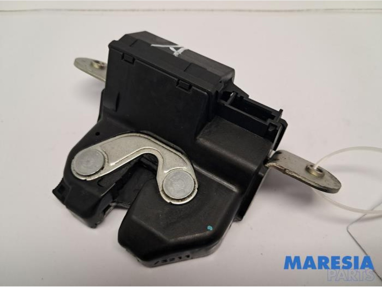 Fiat - 500 - Tailgate lock mechanism