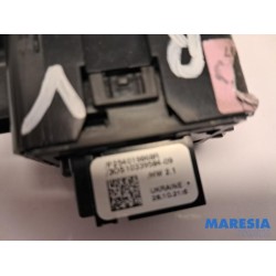 Renault - Arkana - Electric window switch