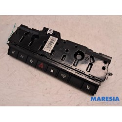 Renault - Arkana - Panic lighting switch