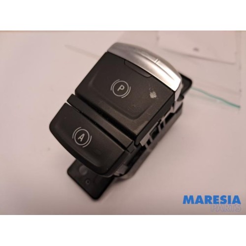 Renault - Arkana - Parking brake switch