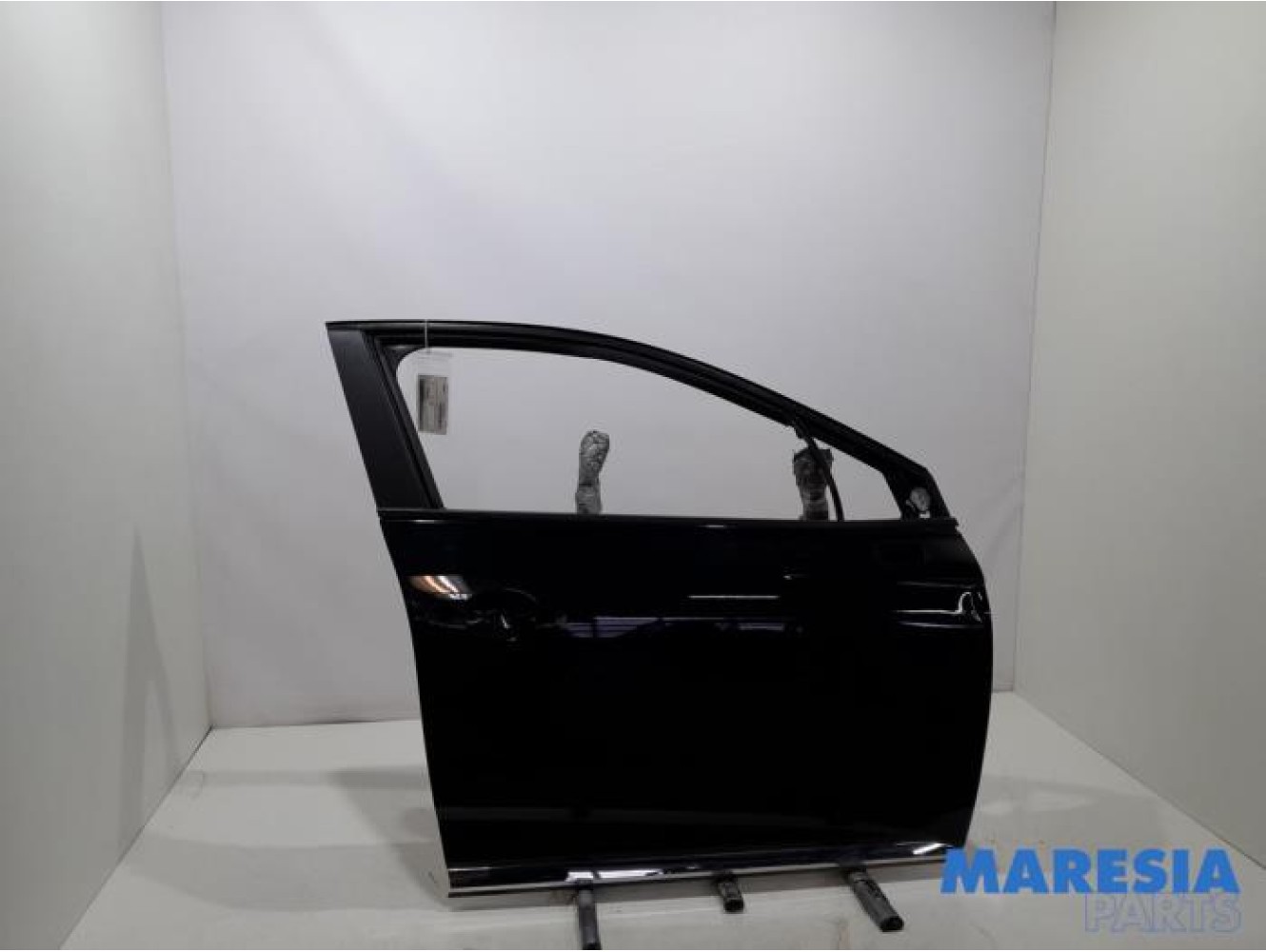 Renault - Clio - Front door 4-door, right