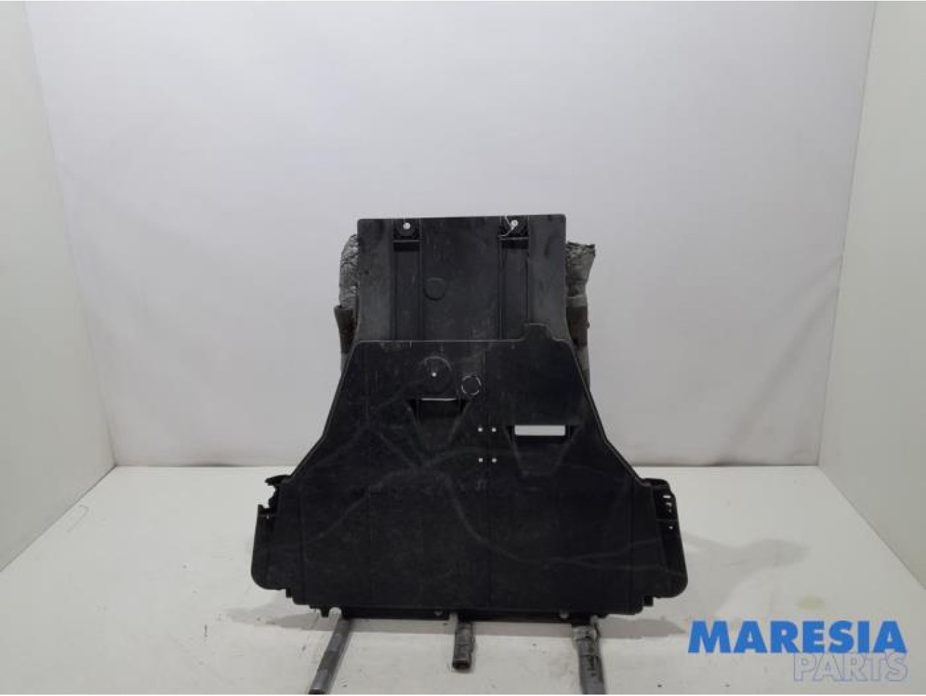 Renault - Scenic - Motor Schutzblech