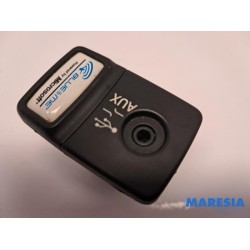 Fiat - 500 - AUX / USB connection