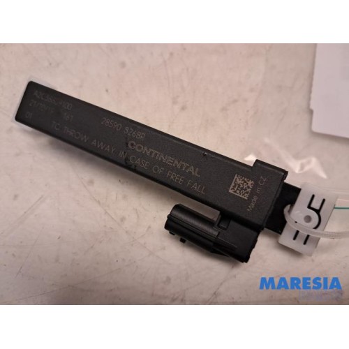 Renault - Arkana - Keyless entry antenne