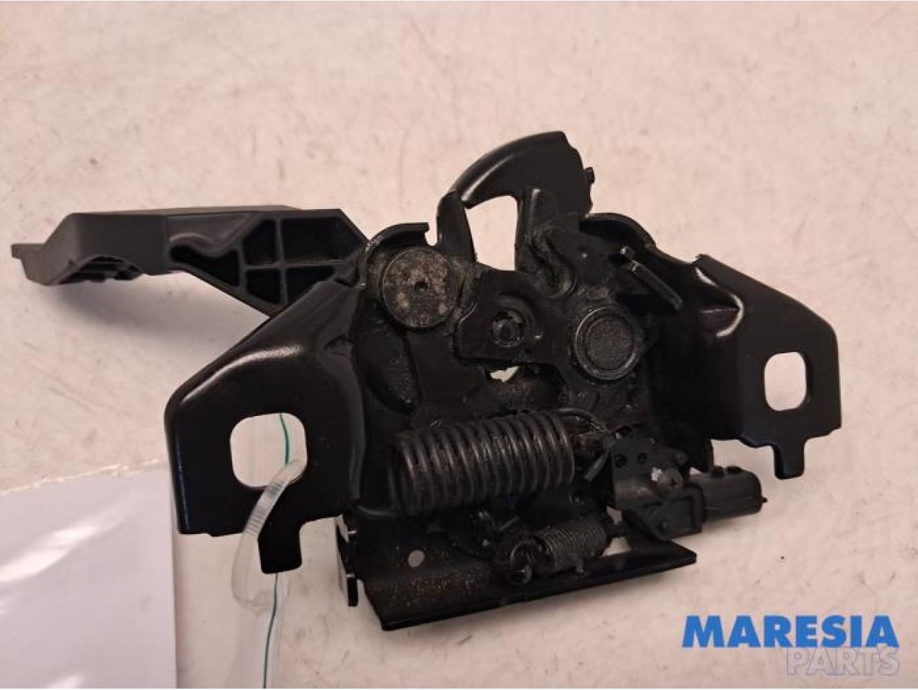 Renault - Arkana - Bonnet lock mechanism
