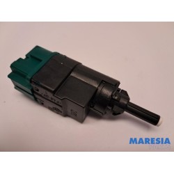 Renault - Arkana - Brake light switch