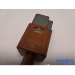 Renault - Arkana - Brake light switch