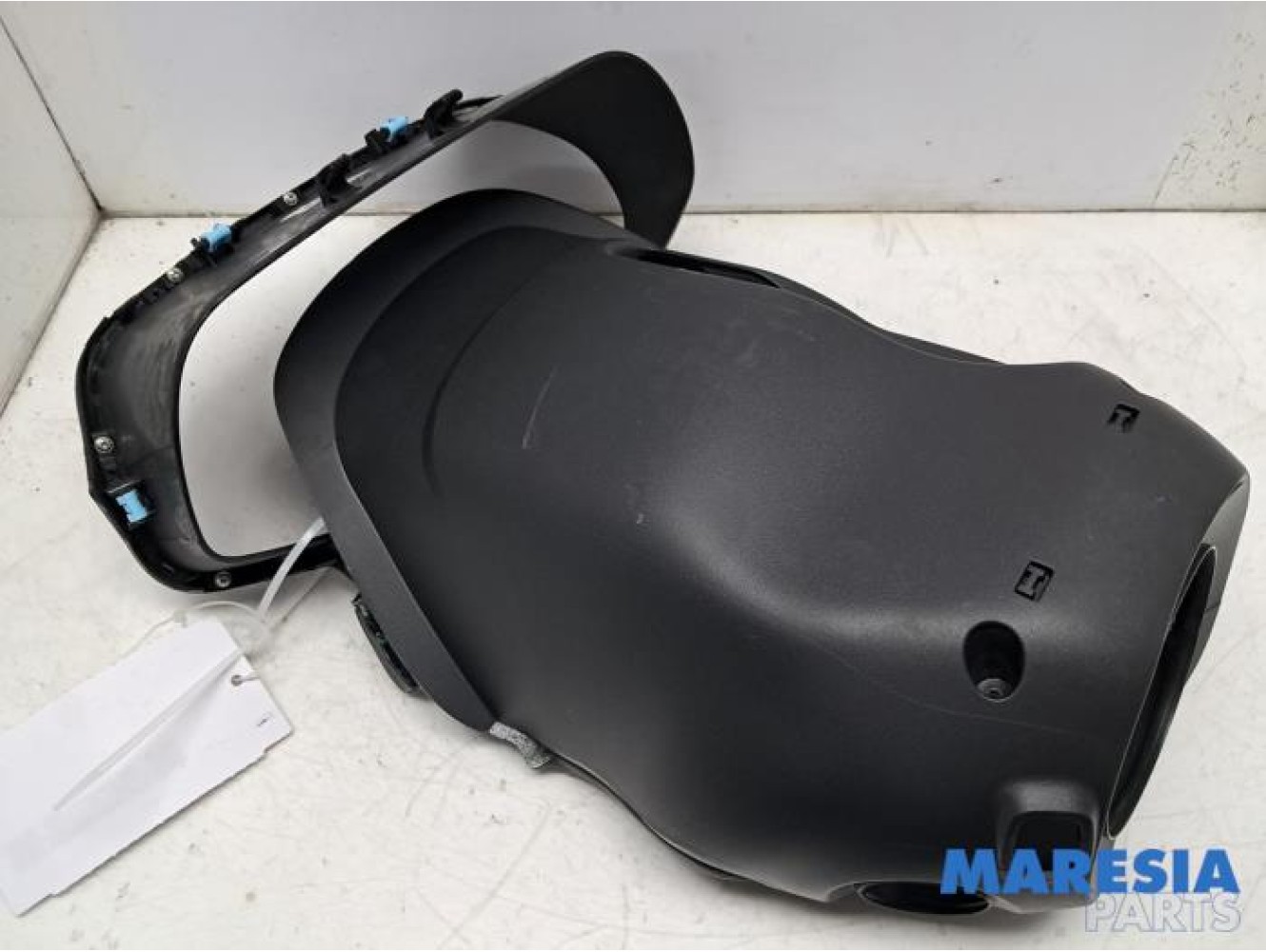 Renault - Arkana - Steering column cap