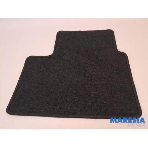 Renault - Arkana - Carpet